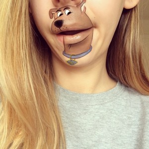 Dudağına Scooby dooby doo Çizen Kız