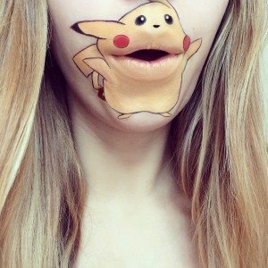 Dudağına Pokemon Çizen Kız