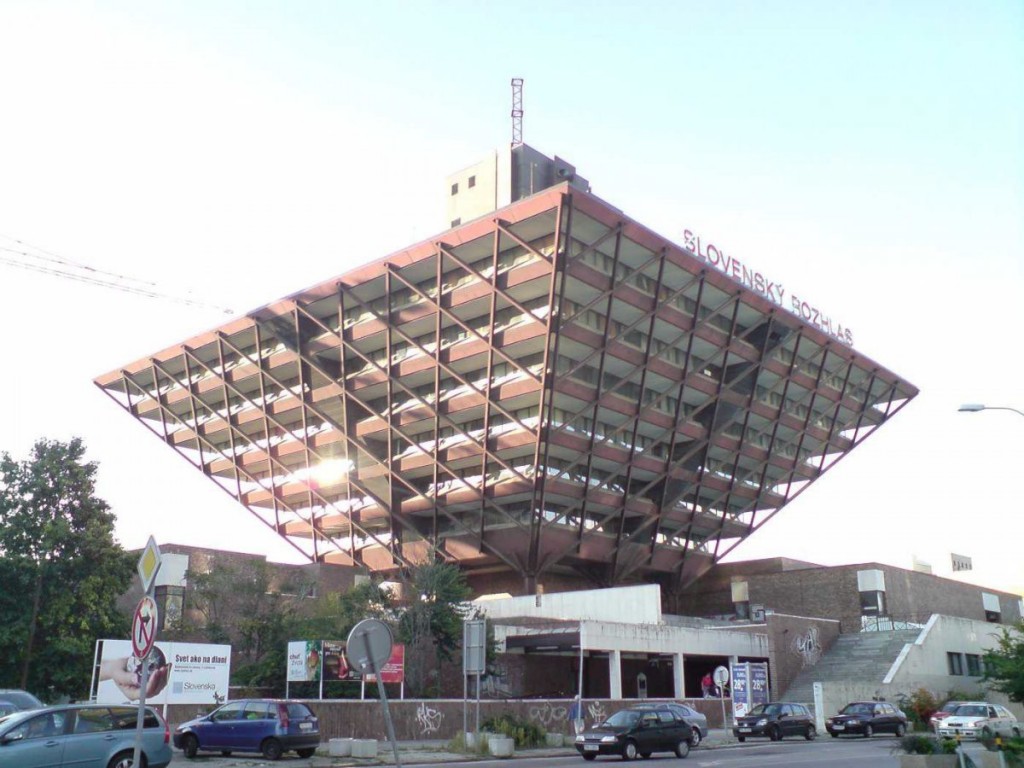 Radyo servisi, Bratislava, Slovakya bina.