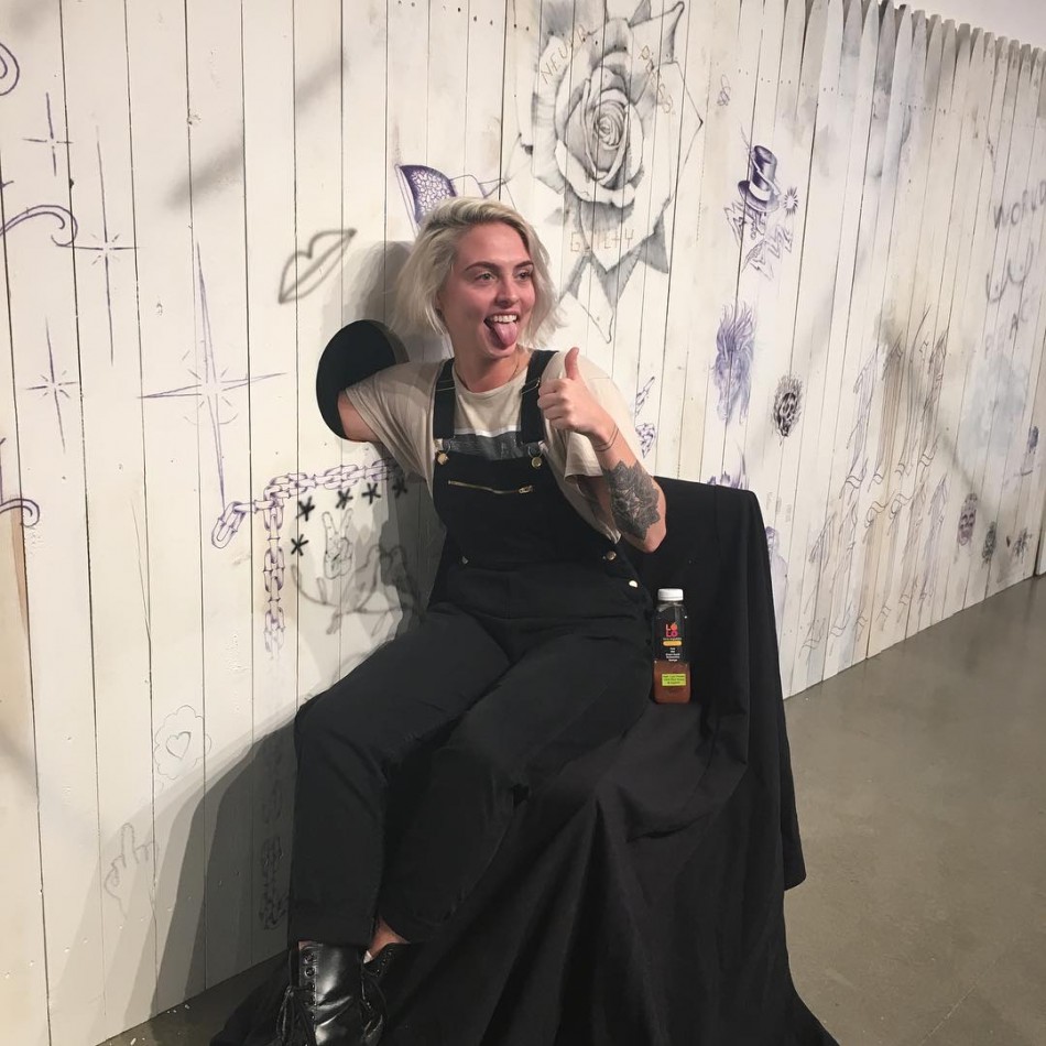 Şansına Ne Çıkarsa Dövme Çalışması Scott Campbell