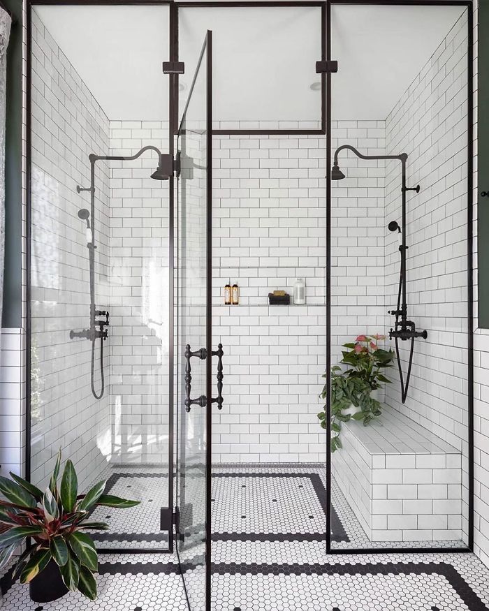 Siyah Beyaz Banyo Tasarım 2019